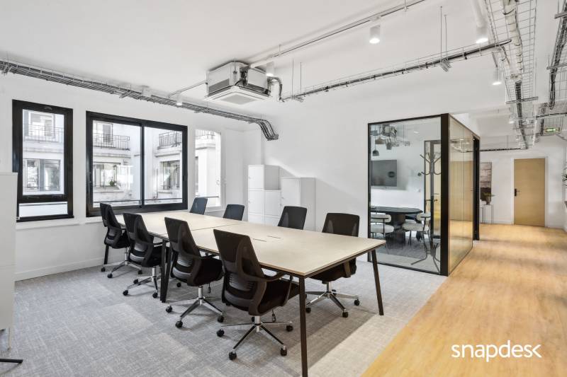 Entretien hebdomadaire d’un plateau tertiaire avec contrôle qualité et ajustement du cahier des charges à Castelnau le Lez